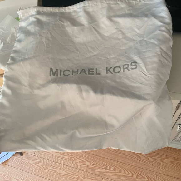 Used only a handful of times - Picture 4 of 5